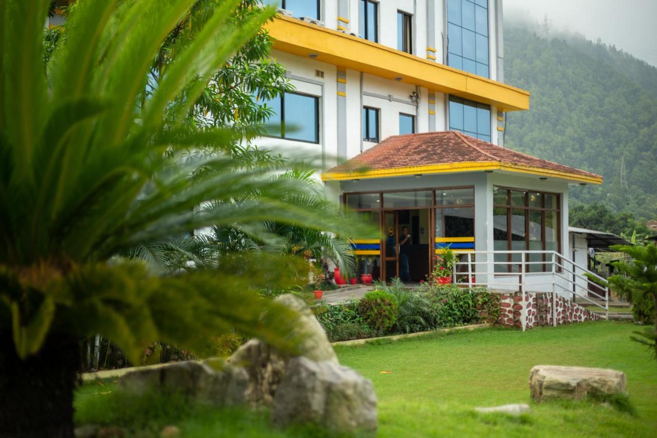 Siddhartha Riverside Resort, Chumlingtar Makaising Екстериор снимка